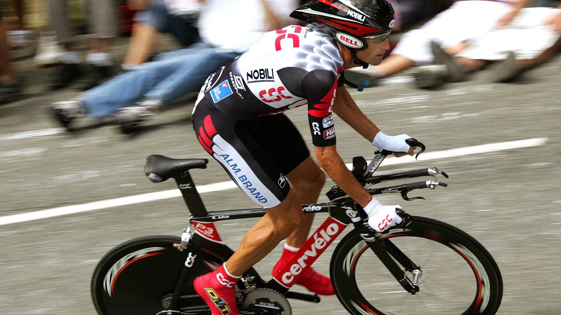 鲍尔首秀表现低迷远逊隆多 湖人榜眼新秀能否重夺首发席位?