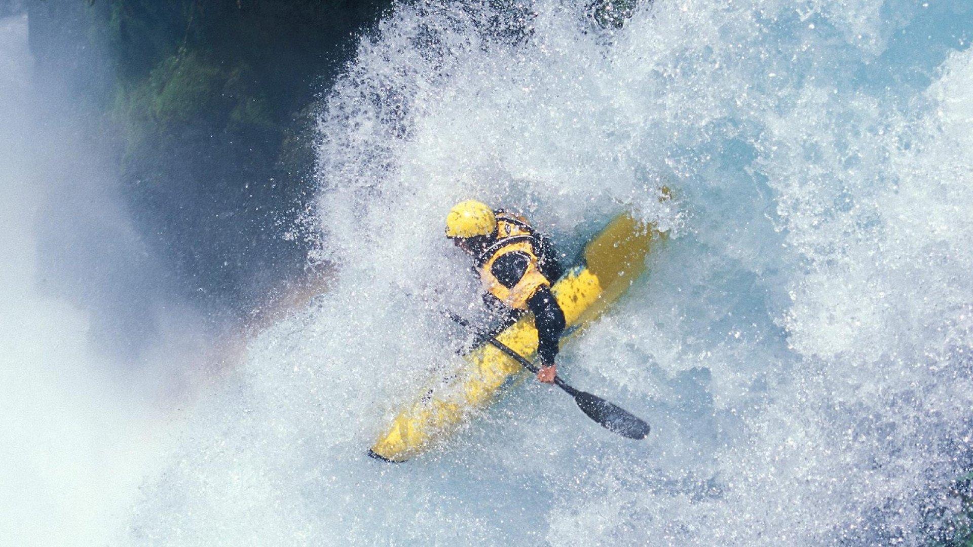 带刀卫传奇！詹卢卡·曼奇尼19球跻身罗马队史后卫射手榜并列第三