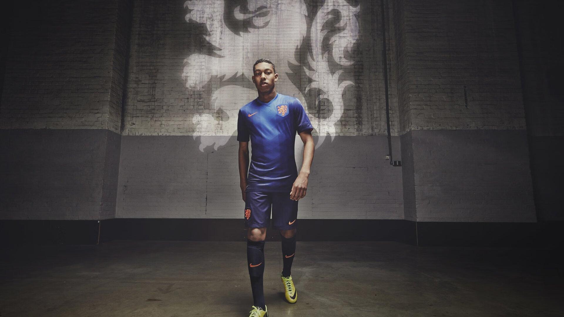 加斯利坦言轮胎升温困境致赛道首段损失惨重,车队紧急调整策略应对挑战