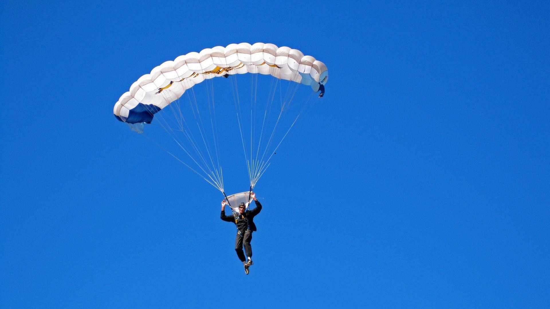 耐心终见花开，麦凯恩INS晒花园客场照，年轻后卫的成长之路